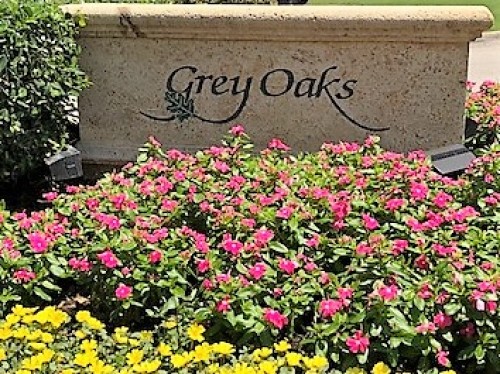 Grey Oaks Entrance
